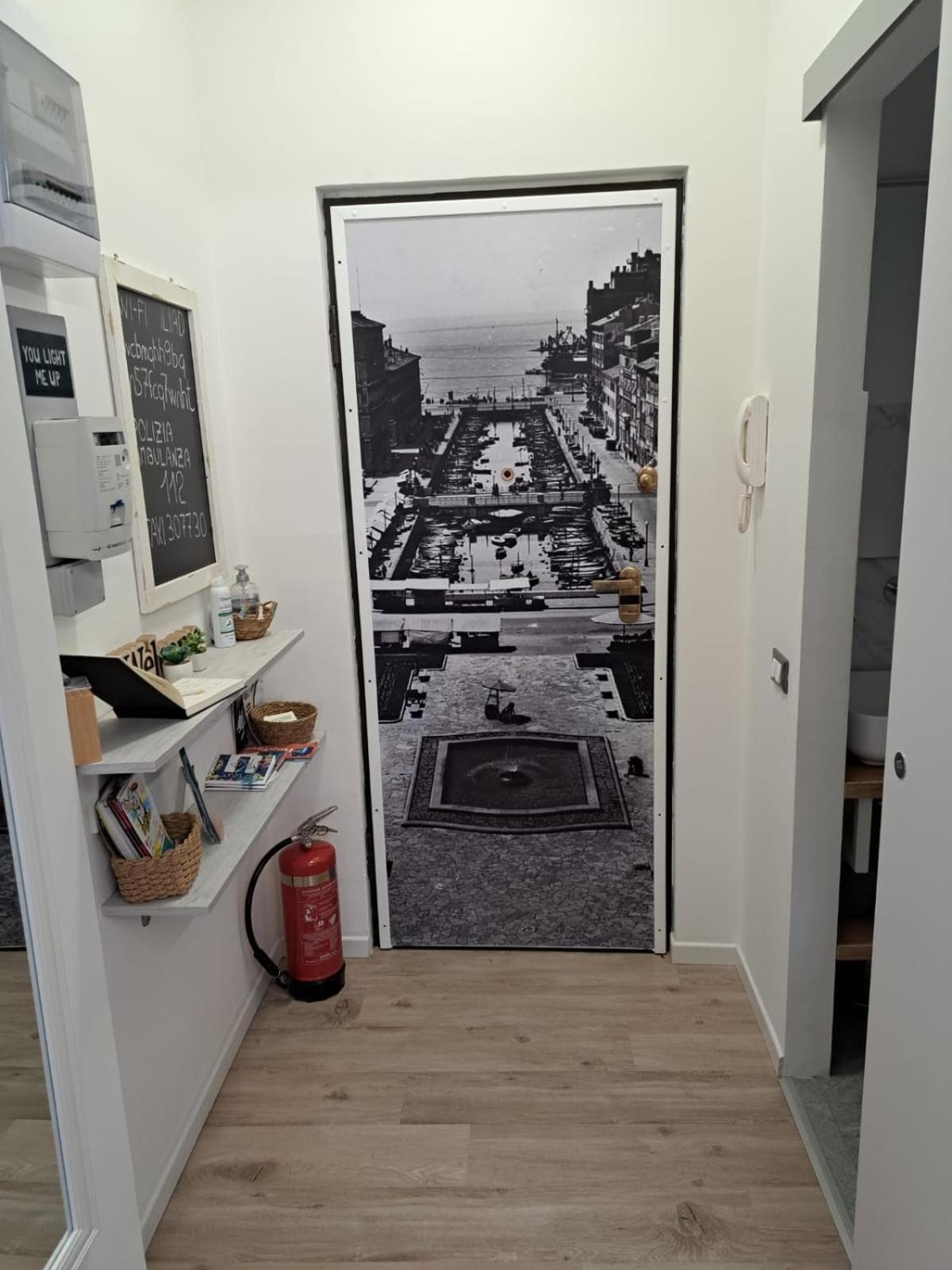 The Way To Trieste Bikes Storage Buitenkant foto
